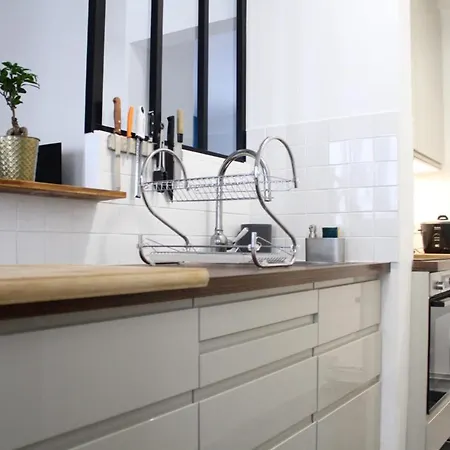 Apartment Refurbished And Quiet Batignolles Διαμέρισμα *